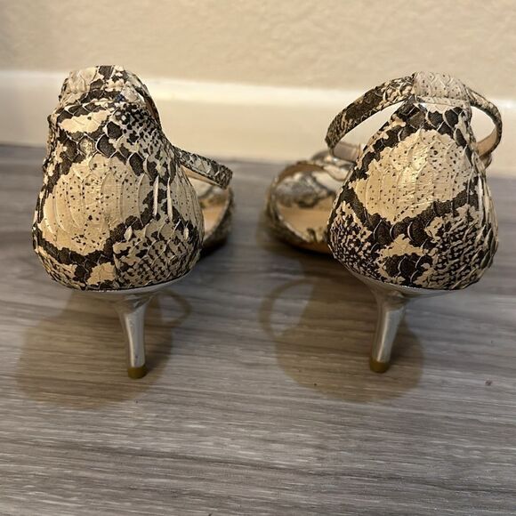 Coach heela size 7.5 - Picture 6 of 7